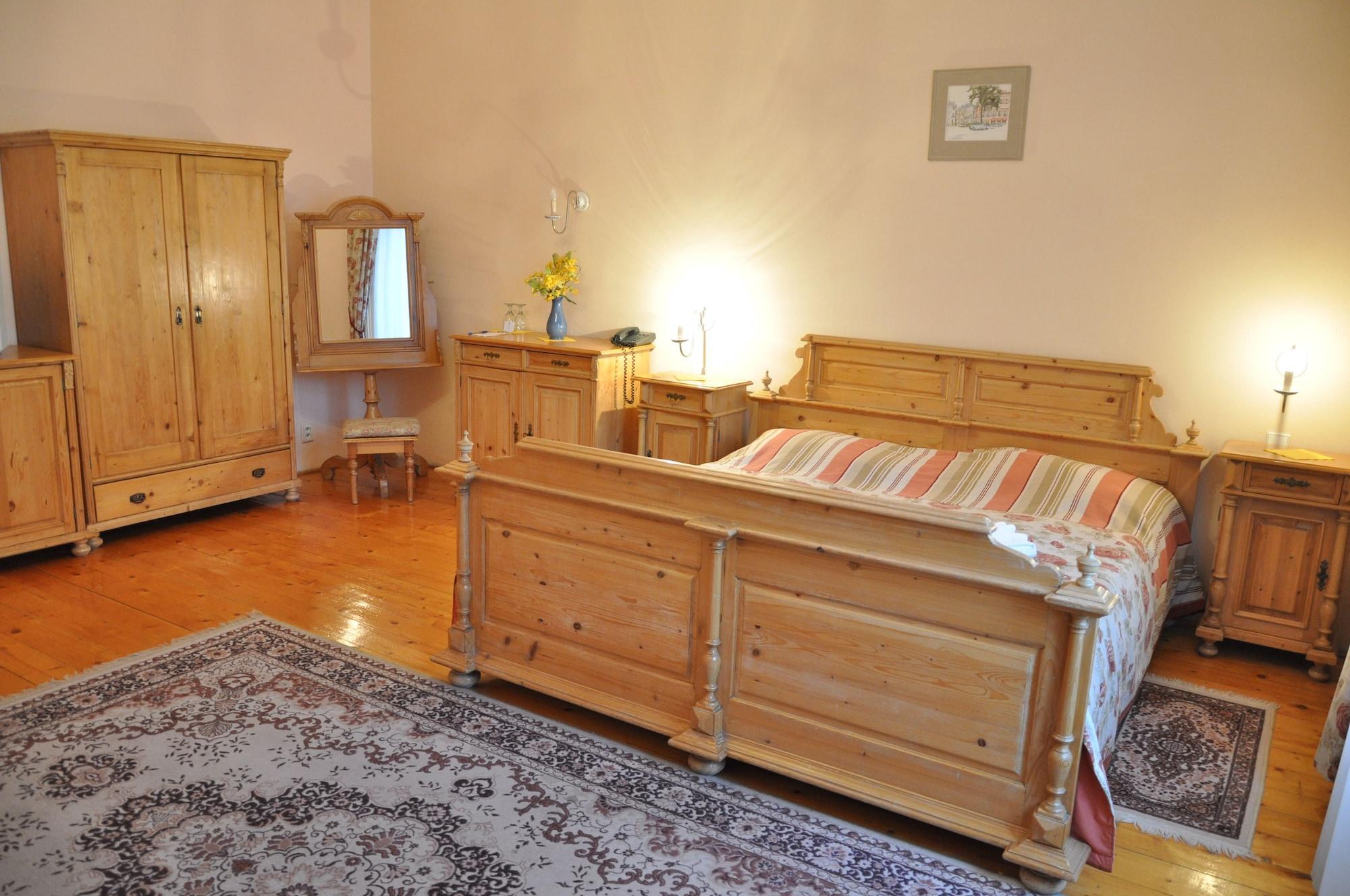 Hotel Heluan Карлови Вари Екстериор снимка