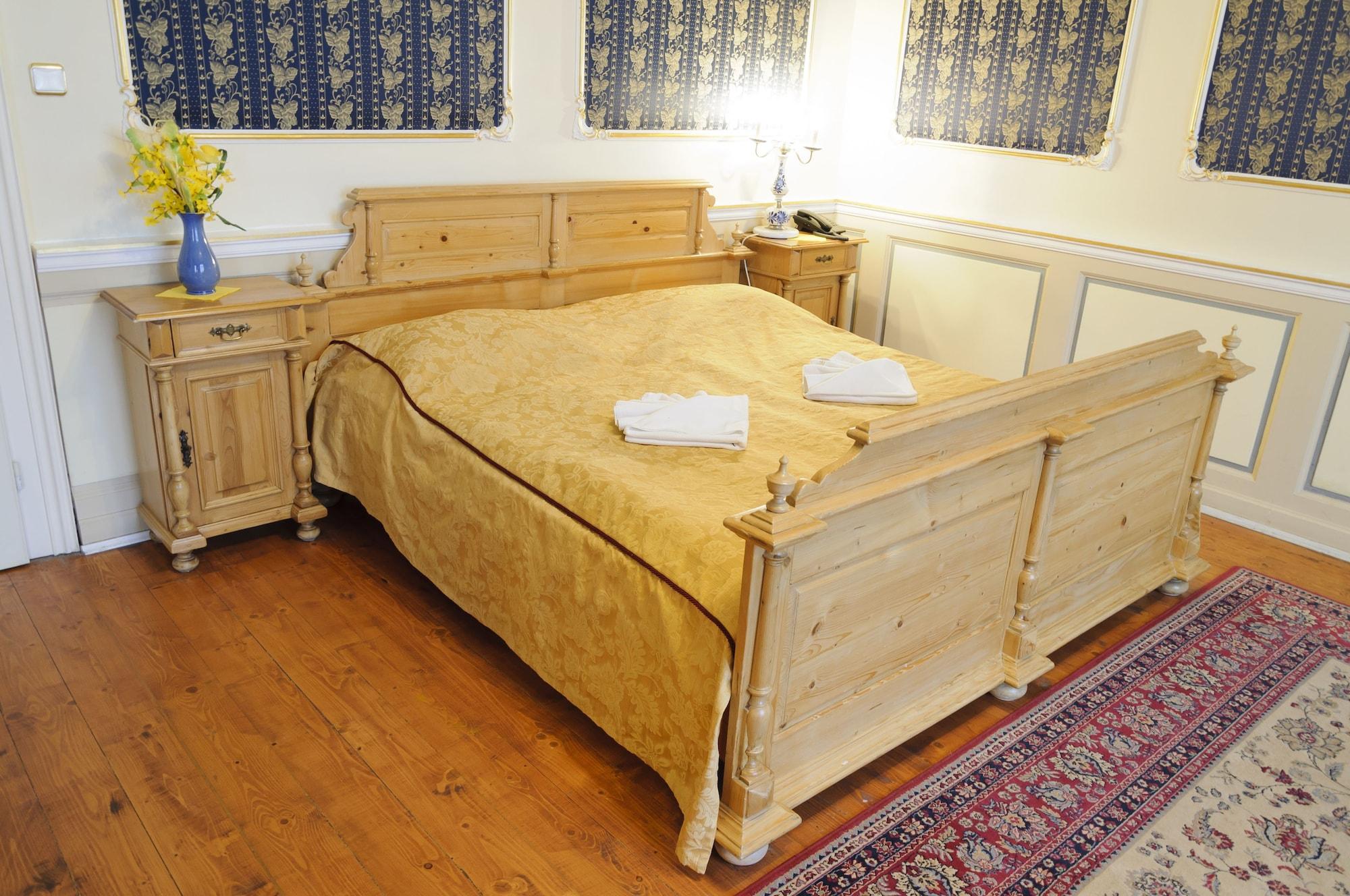 Hotel Heluan Карлови Вари Екстериор снимка