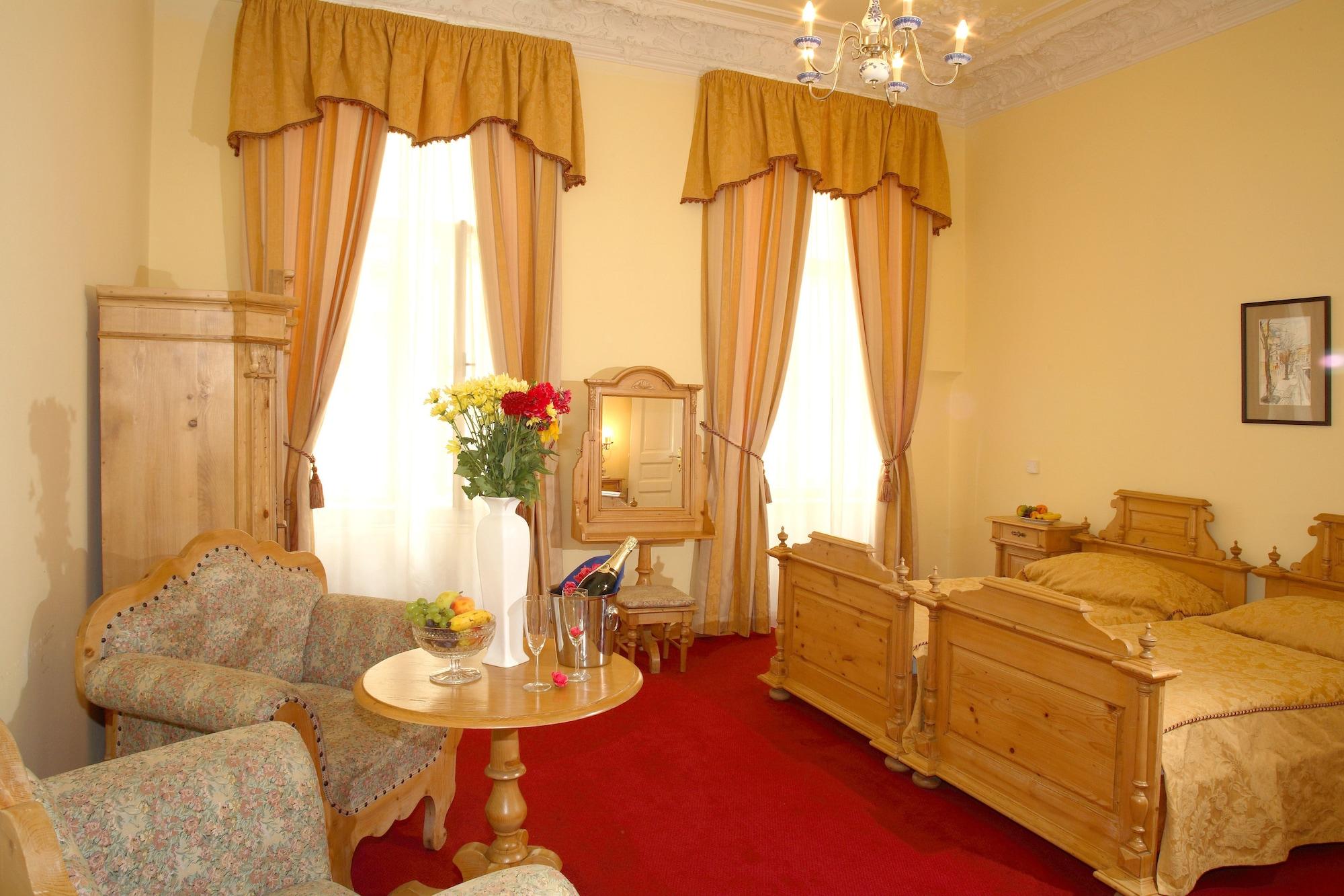 Hotel Heluan Карлови Вари Екстериор снимка