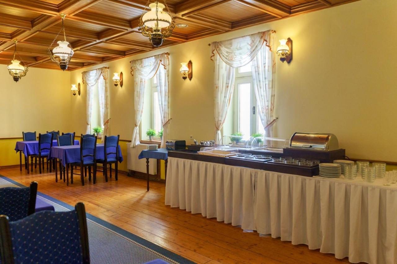Hotel Heluan Карлови Вари Екстериор снимка