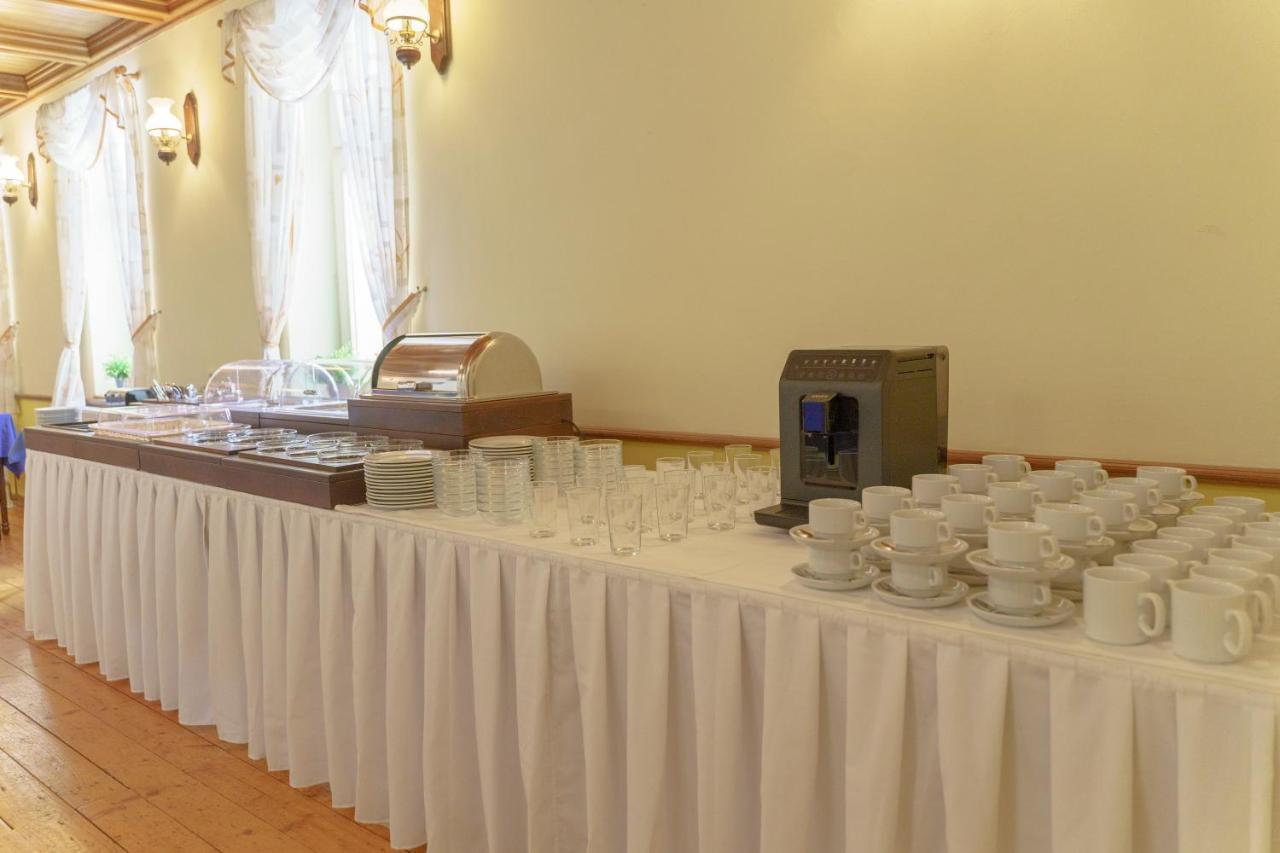 Hotel Heluan Карлови Вари Екстериор снимка