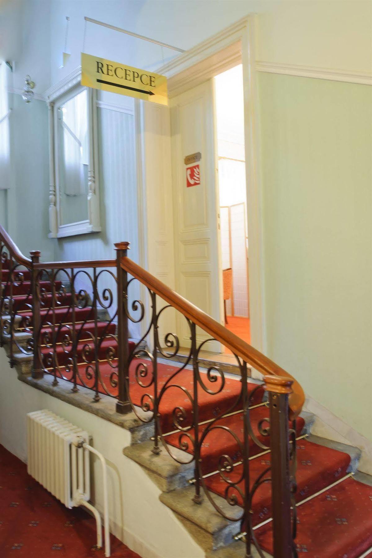 Hotel Heluan Карлови Вари Екстериор снимка