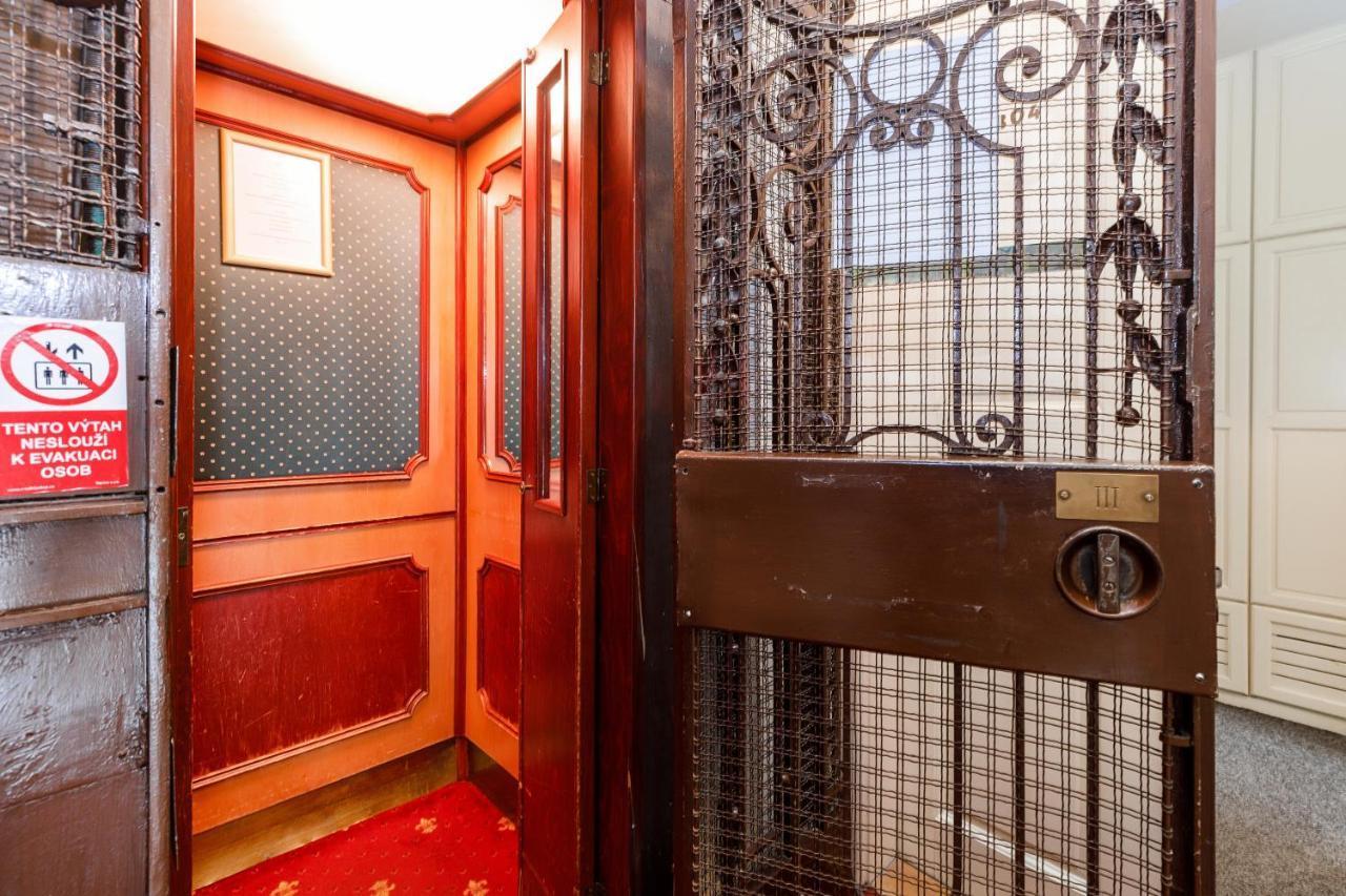 Hotel Heluan Карлови Вари Екстериор снимка